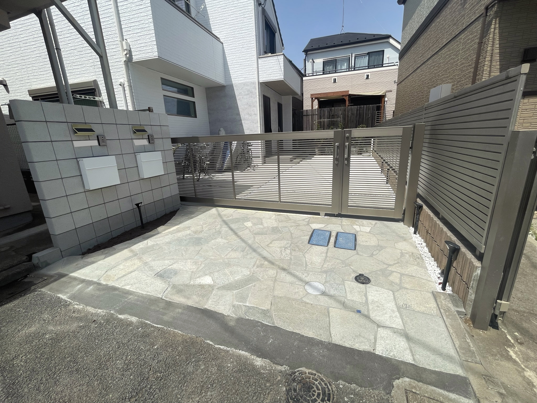 東京都世田谷区桜上水のMさん施工現場のアフター画像1/玄関全体の施工画像