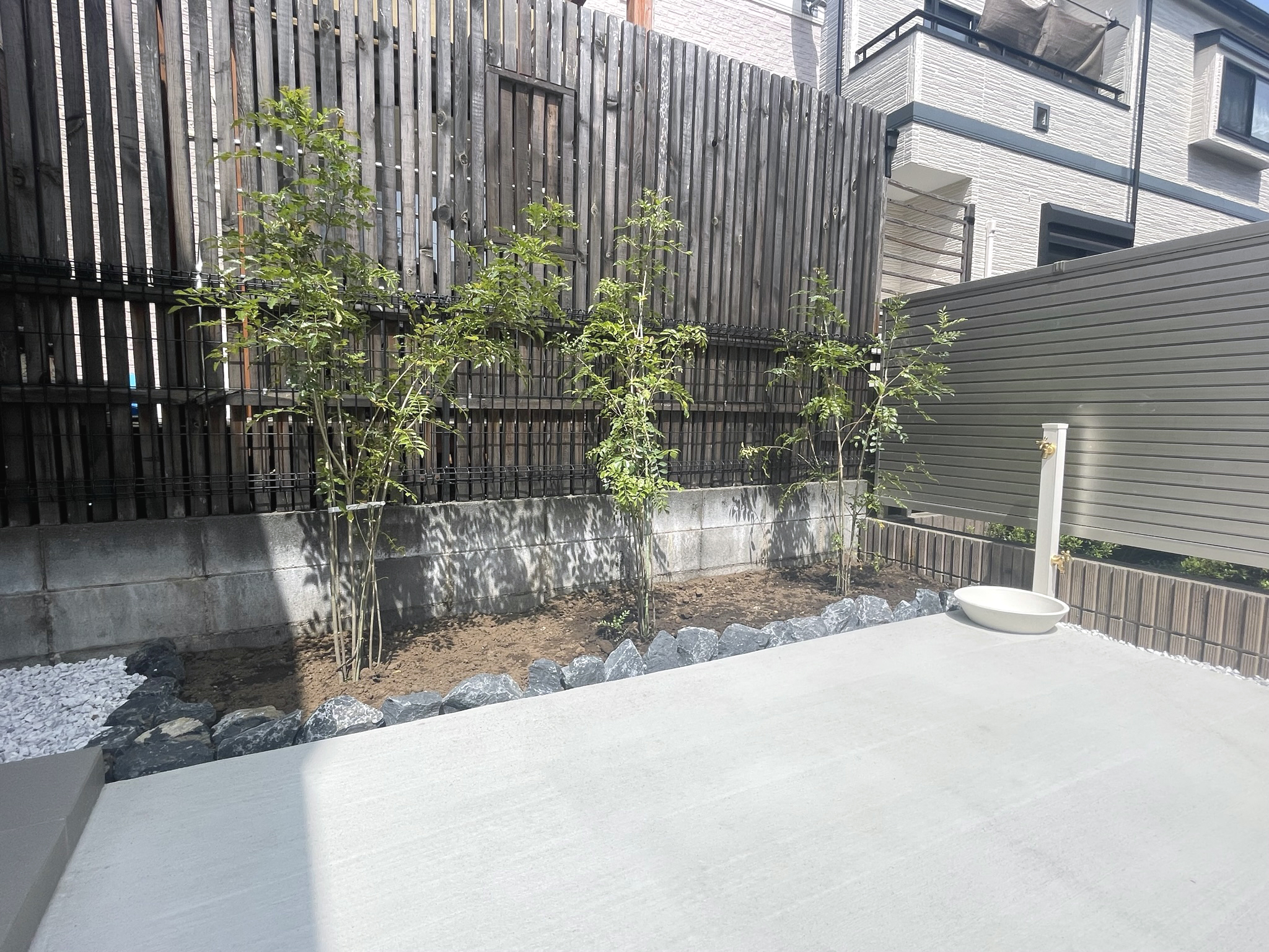 東京都世田谷区桜上水のMさん施工現場のアフター画像2/外水道は立水栓にした画像