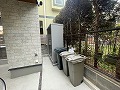 2024年2月に施工した世田谷区Y様邸の外構・駐車場側から物置スペースを写した画像