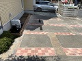 東京都｜大田区T様邸外構工事の施工画像｜ピンク系タイルとコンクリートを組み合わせた車庫の事例/