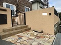 神奈川県川崎市の現場/フェンスと門扉で防犯性の高い完全クローズ外構にした画像