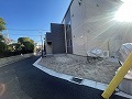 世田谷区八幡山で2023年11月に施工したオープン外構の駐車場部分インターロッキングの施工画像
