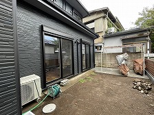世田谷区で2024年9月施工の10/1・10/4写真撮影・駐輪場コンクリートなどアフターメイン画像